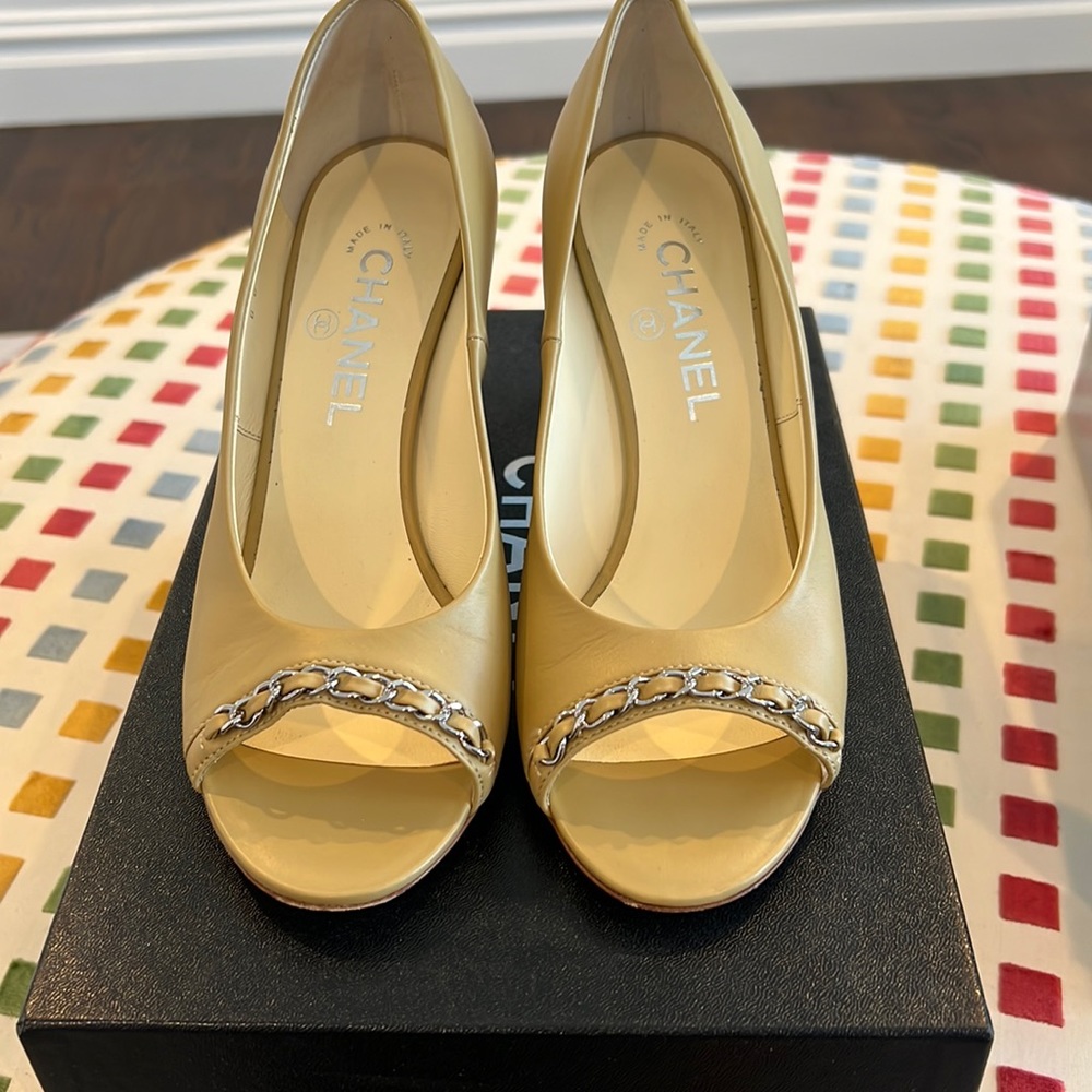 Chanel beige open toe pump